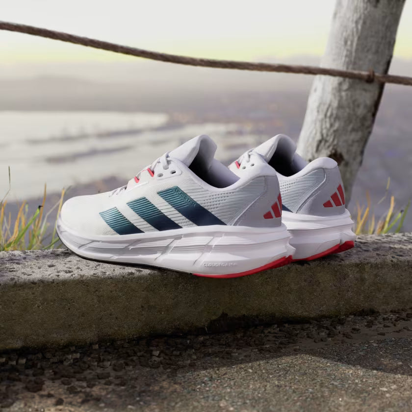 Chaussures de course  Adidas Questar 3