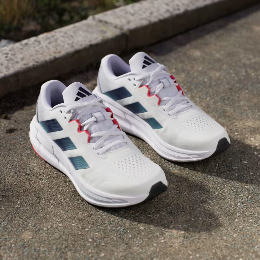 Chaussures de course  Adidas Questar 3