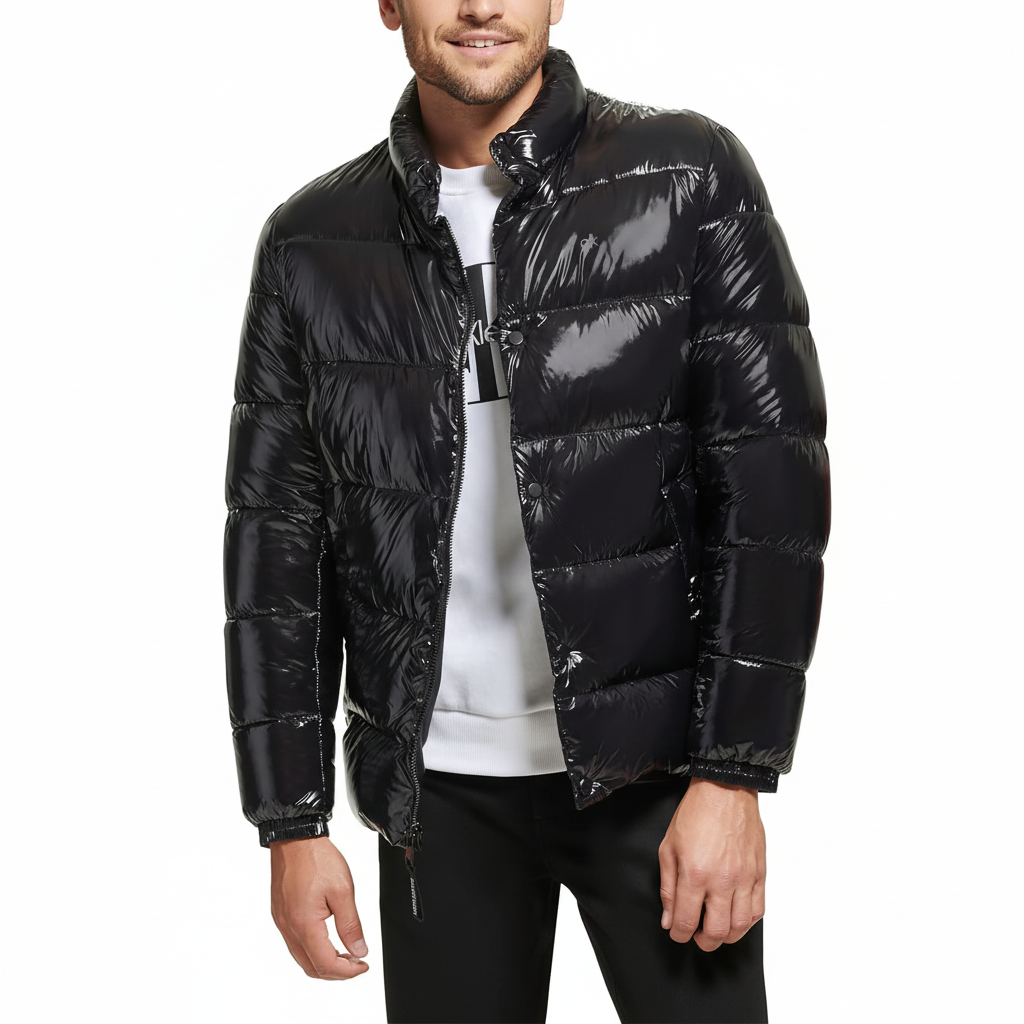 Doudoune noire vue de face zippée